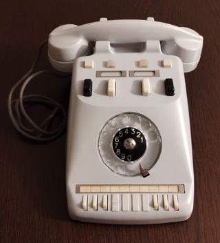 Telefono vintage in bachelite anni 60/70
