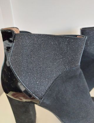 Botines negros de ante