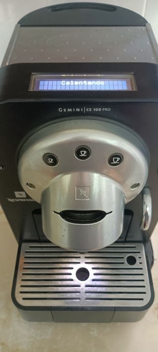 Cafetera Nespresso Cs100 Pro