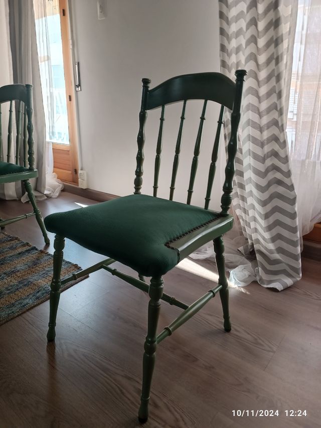 Composicion alacena,mesa y 6 sillas.