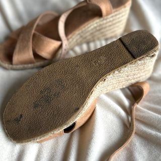 Sandalias beige de esparto de tiras