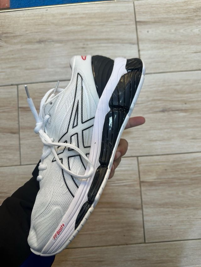 Asics quantum 360 viii