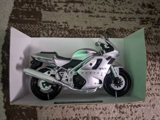 Maqueta moto 
