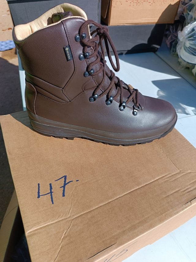 BOTA PIEL 47