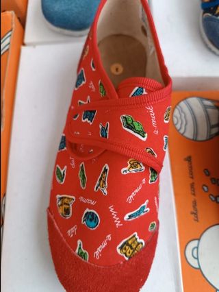 pantofoline da bambini vari colori Alcuni numeri