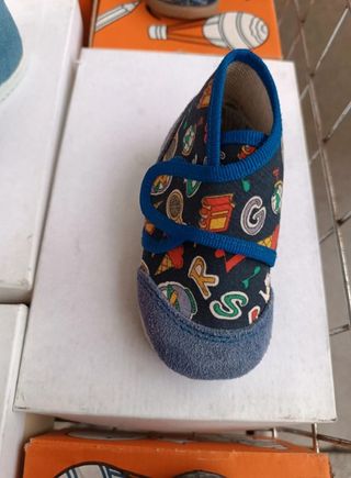 pantofoline da bambini vari colori Alcuni numeri
