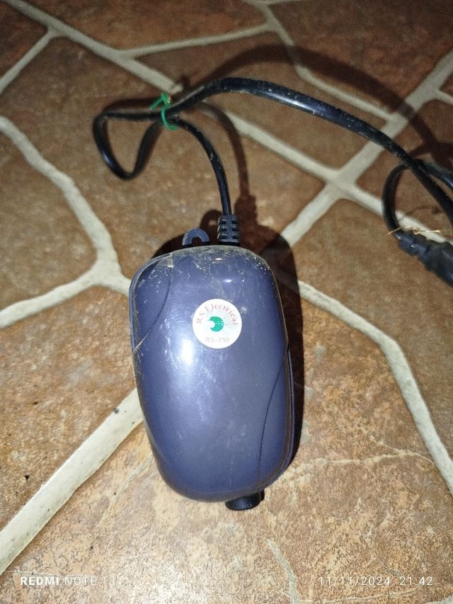 Pompa d'aria per acquario