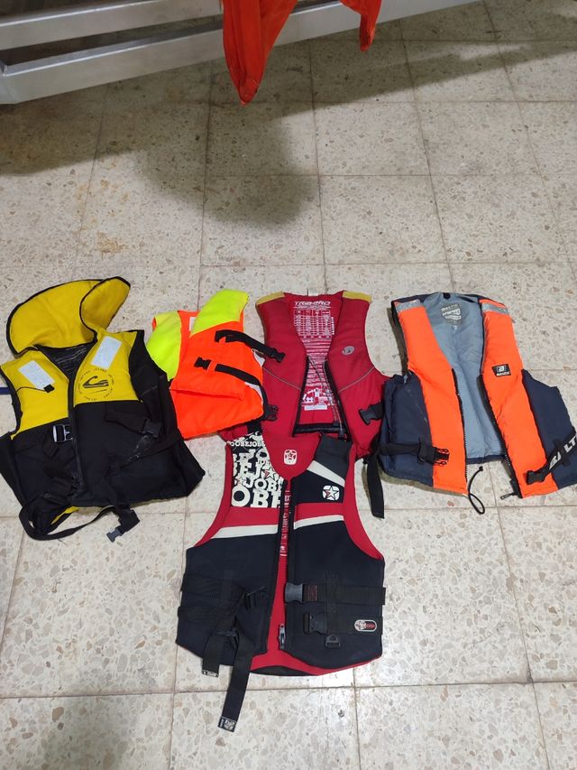 Lote de chalecos salvavidas