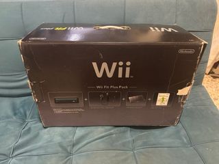 Nintendo Wii Wii Fit Plus Pack Consola en Caja