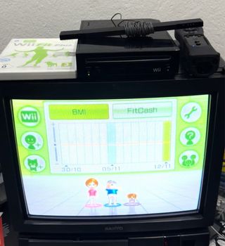Nintendo Wii Wii Fit Plus Pack Consola en Caja