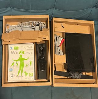 Nintendo Wii Wii Fit Plus Pack Consola en Caja