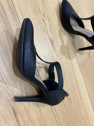 Zapatos negros de tacon