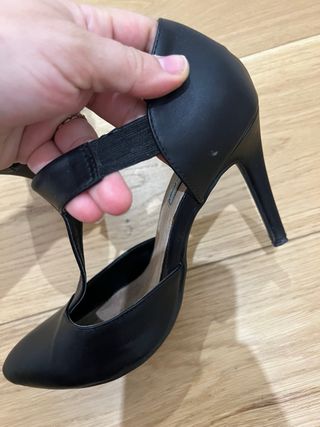 Zapatos negros de tacon