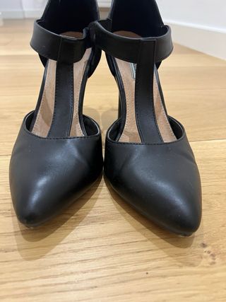 Zapatos negros de tacon