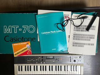 Órgano Casiotone-MT70