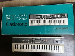 Órgano Casiotone-MT70