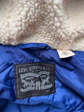 Chaqueta levis L como nueva