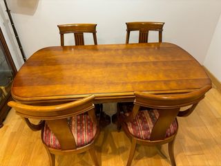 Mesa de comedor de madera extensible + 4 sillas