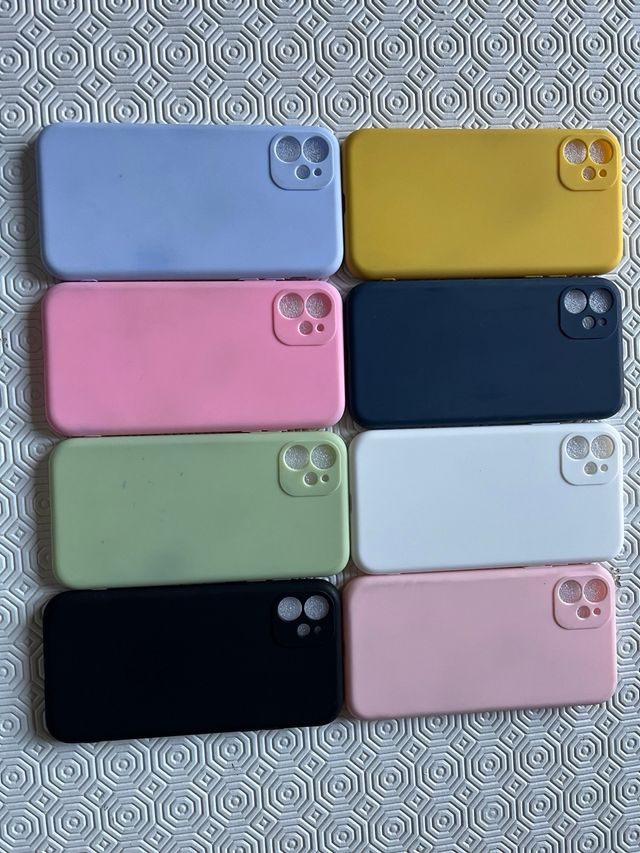8 Cover per cellulare IPHONE 11 nuove