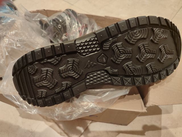 Botas NUEVAS de montaña