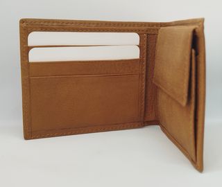 Cartera piel. Ciervo grabado