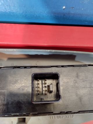 MANDO ELEVALUNAS VW VAG 1K4959857B