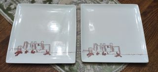 2 pratos quadrados em porcelana para queijo