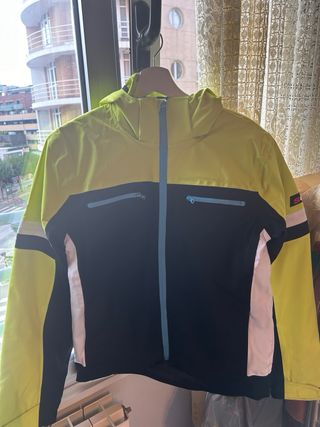 Conjunto de ropa para esquiar