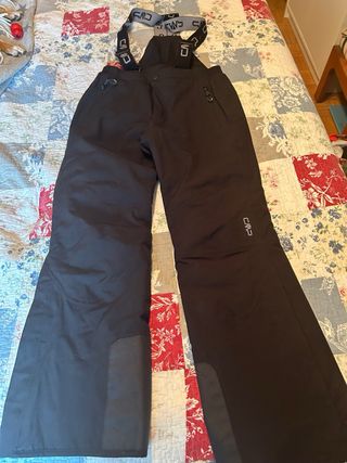 Conjunto de ropa para esquiar