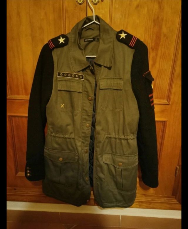 Chaqueta Tipo militar