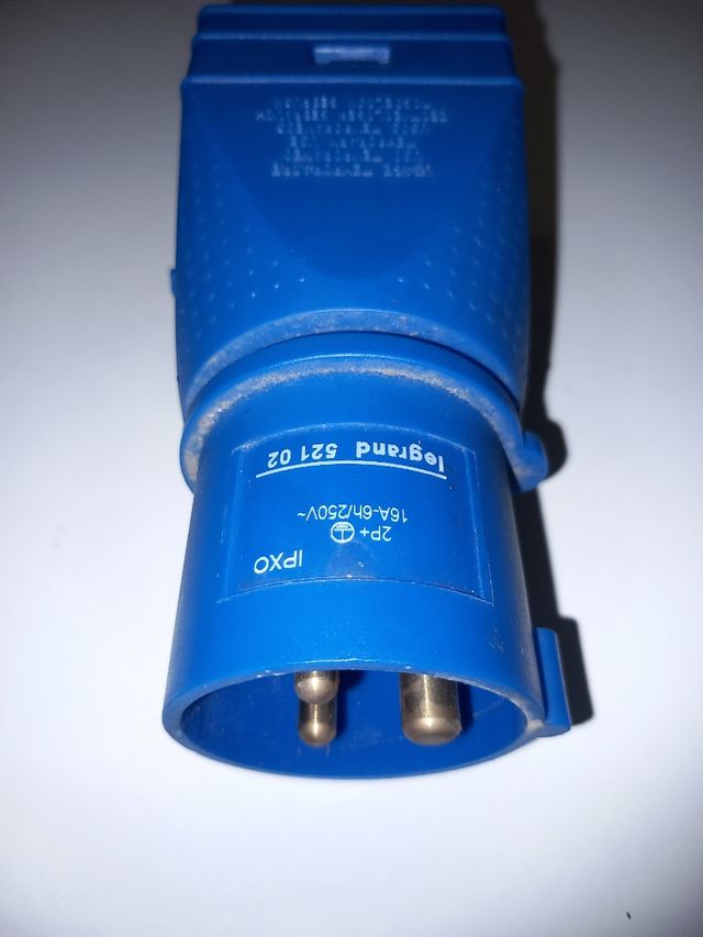 LEGRAND 521 02 ADAPTADOR 400V / 230V 