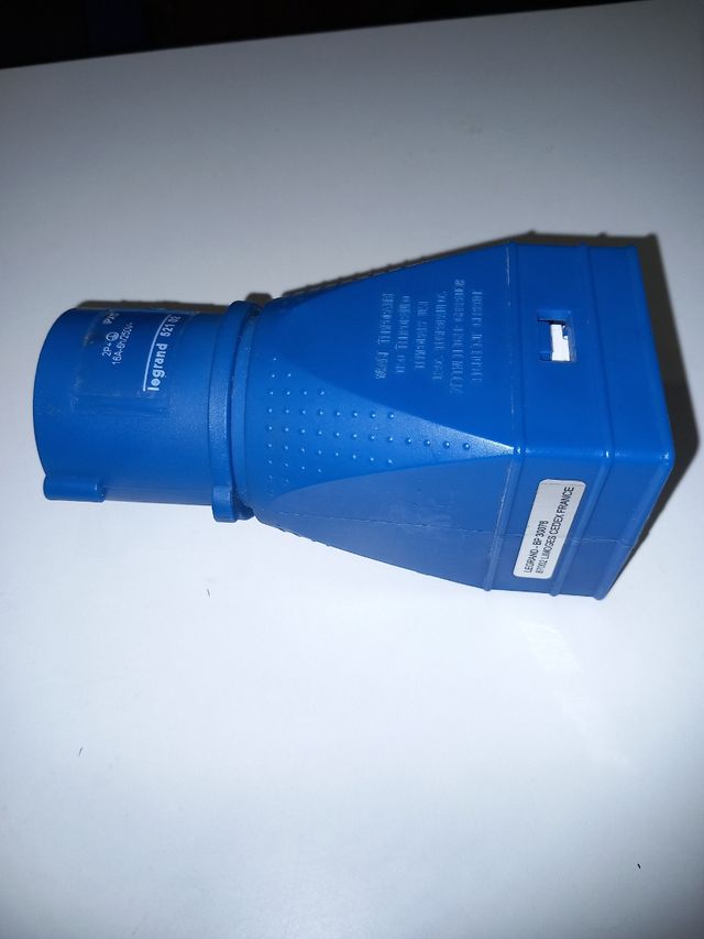 LEGRAND 521 02 ADAPTADOR 400V / 230V 