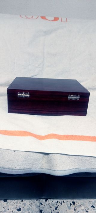 Caja madera.