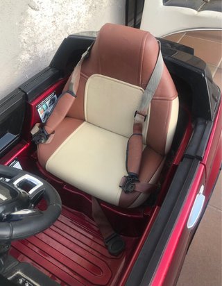 Coche de bateria infantil