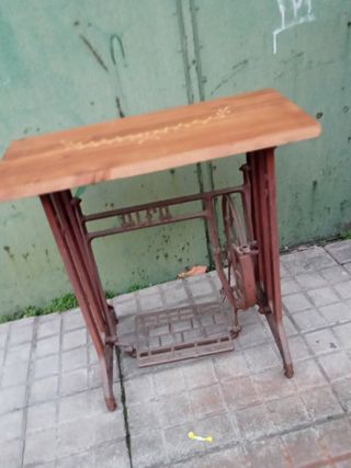 ANTIGUA MESA PIE MAQUINA COSER ALFA B E