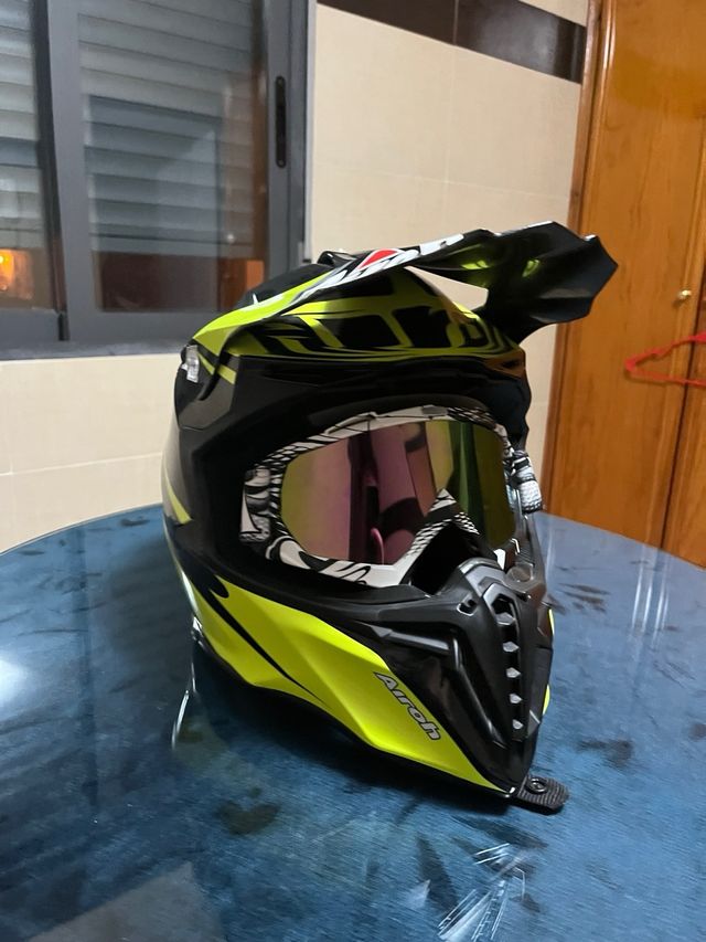 Casco Airoh