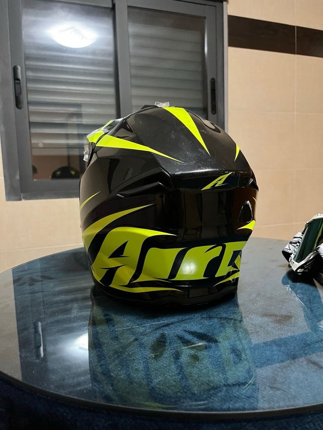 Casco Airoh