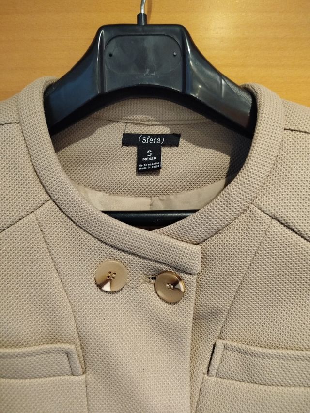 Chaqueta beige Sfera!
