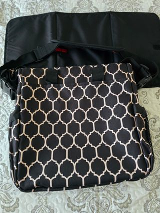 El bolso para bebé ( skip*hop )