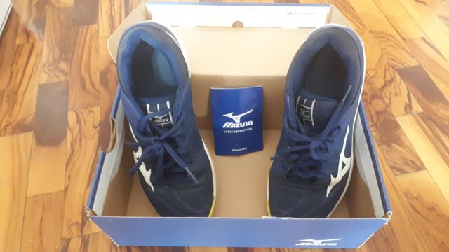 Scarpe da ginnastica pallavolo e pallamano