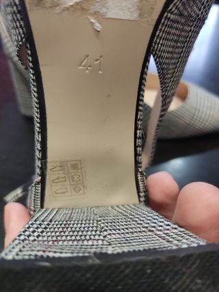 Zapatos de tacón de zendra