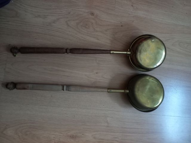 2 scaldabagni antichi con decorazione vintage