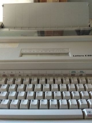Maquina escribir Olivetti lettera E 555