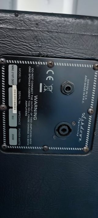 Amplificador de bajo + pantalla