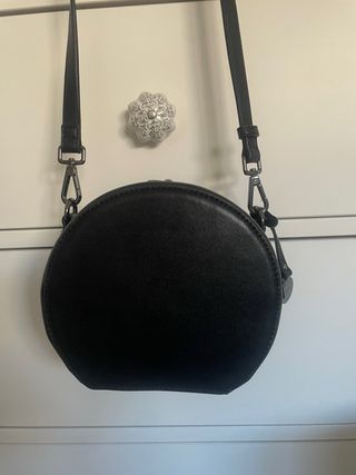 Bolso de piel de la firma Geox