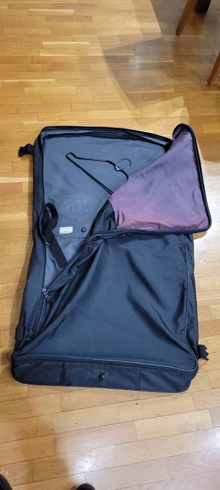 Maleta para trajes o vestidos