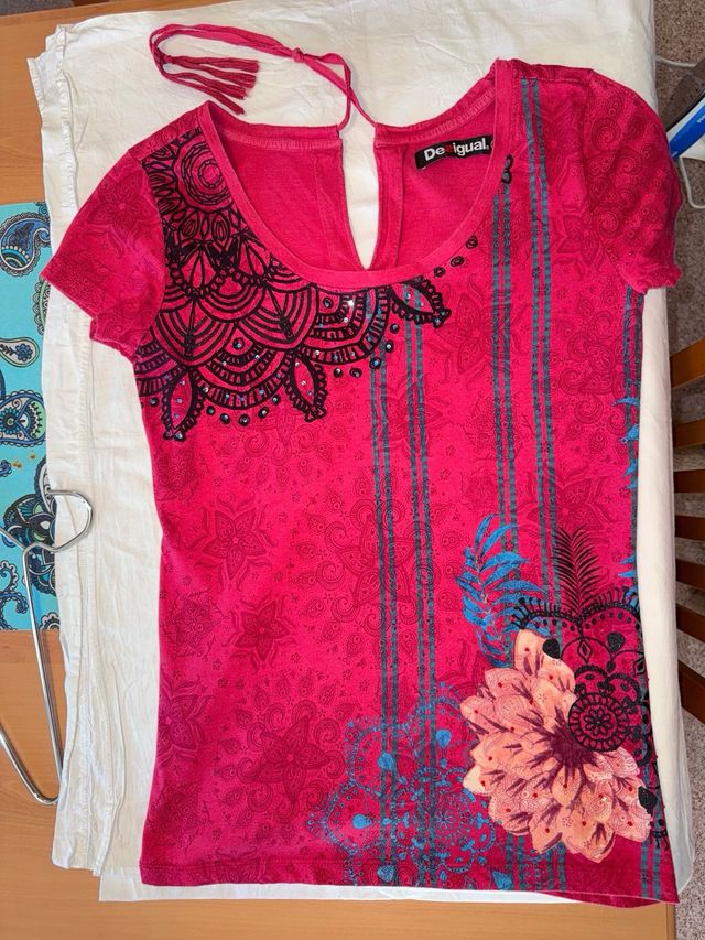 CAMISETA DESIGUAL TALLA M