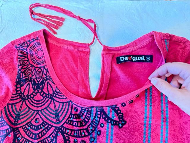 CAMISETA DESIGUAL TALLA M