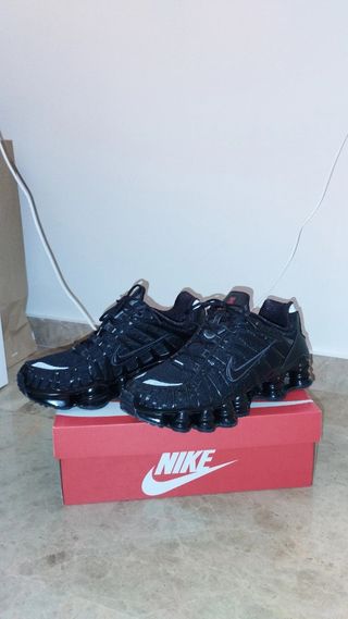 snipes nike shox