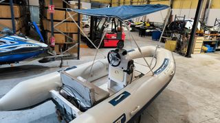 Barco Semirrigida Valiant 430 Confort 